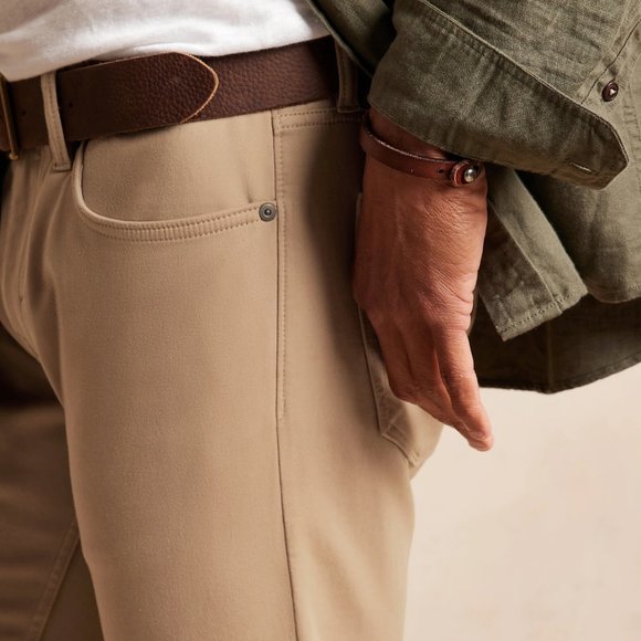 Banana Republic Skinny Traveler Pant size 35/30 Black - Picture 3 of 5